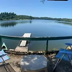Casa de Férias Les Pieds Dans L'eau, Acces Prive Au