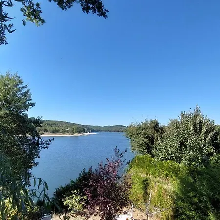 Chalet Les Pieds Dans L'Eau, Acces Prive Au Lac * Lacapelle-Viescamp