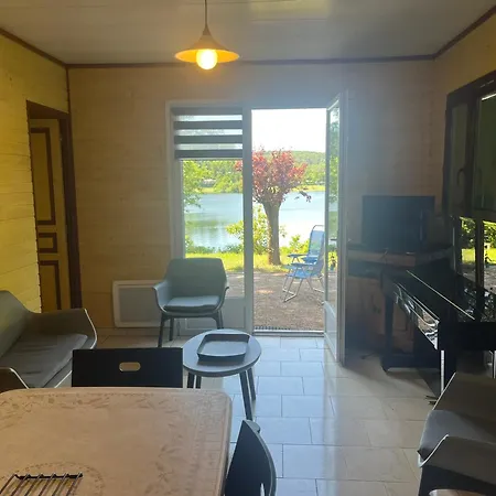 Les Pieds Dans L'eau, Acces Prive Au בית נופש