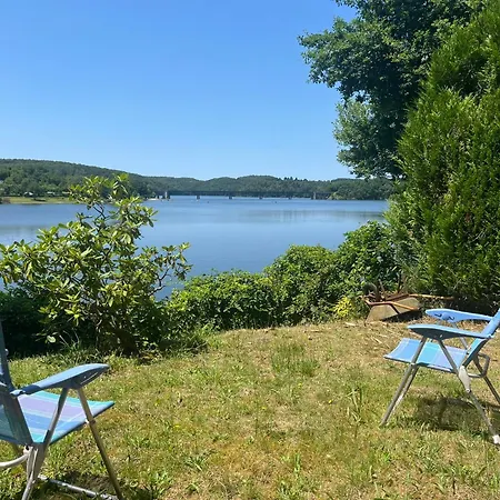 Les Pieds Dans L'eau, Acces Prive Au * Lacapelle-Viescamp