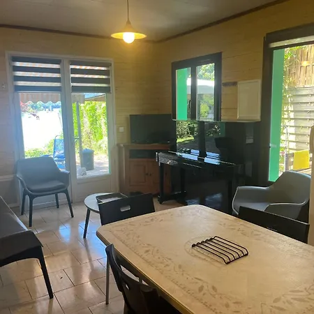 Chalet Les Pieds Dans L'Eau, Acces Prive Au Lac * Lacapelle-Viescamp