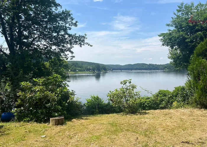 Les Pieds Dans L'eau, Acces Prive Au