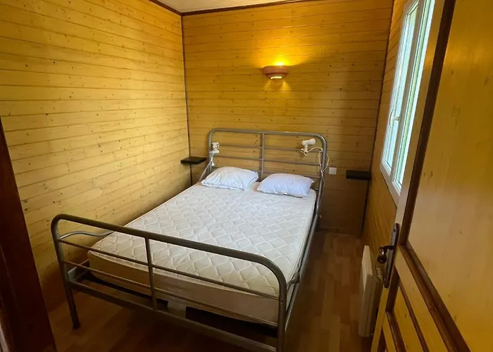 Holiday home Les Pieds Dans L'eau, Acces Prive Au *