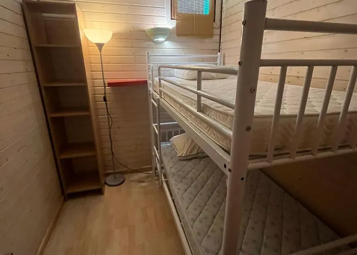 Les Pieds Dans L'eau, Acces Prive Au